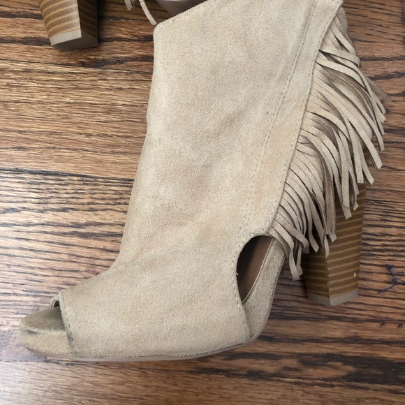 Fringe heel booties - Picture 3 of 3